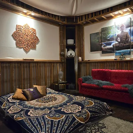 Hostel Merkaba Collective *